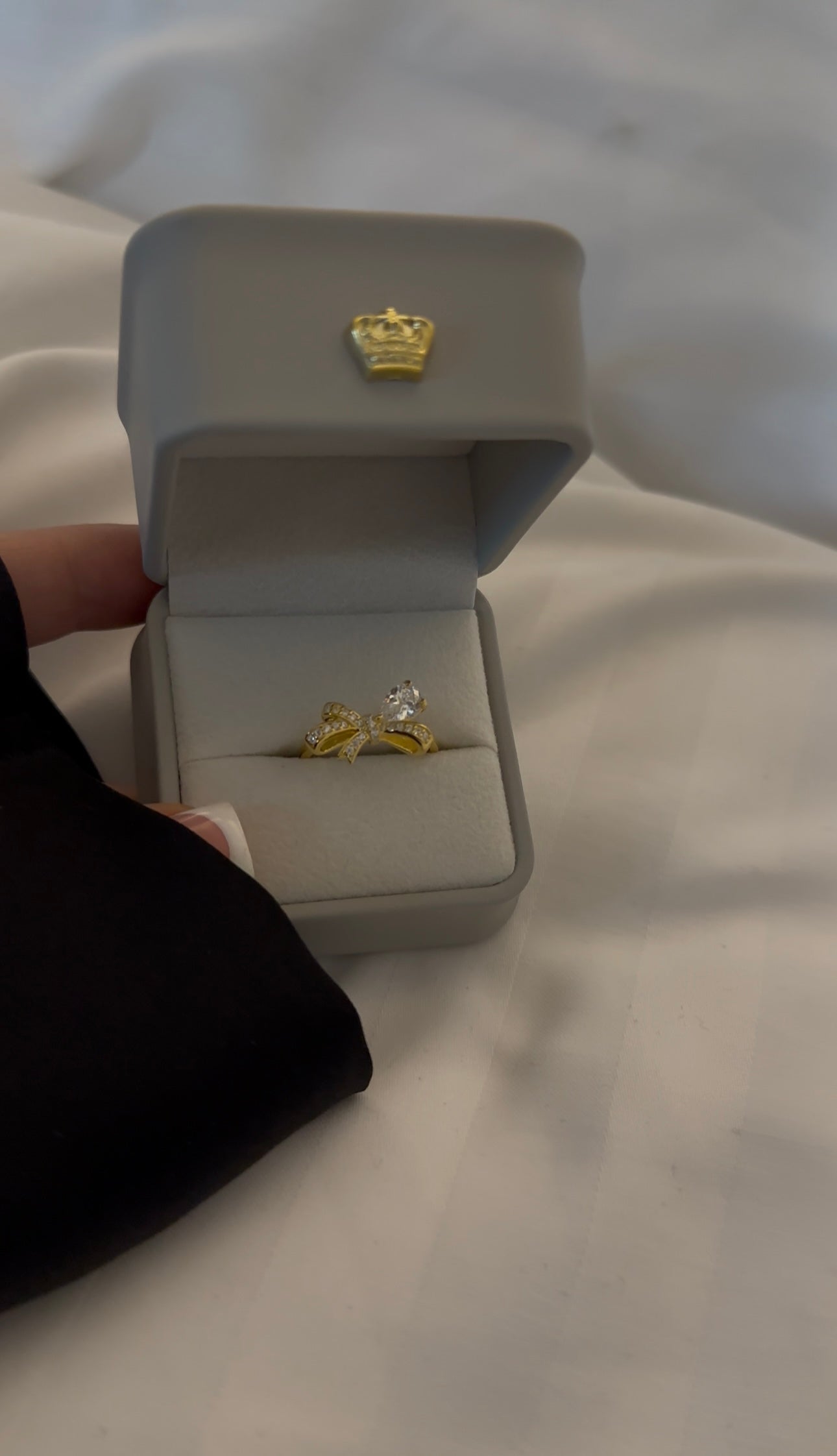 GOLD “PRINCESS BOW” RING