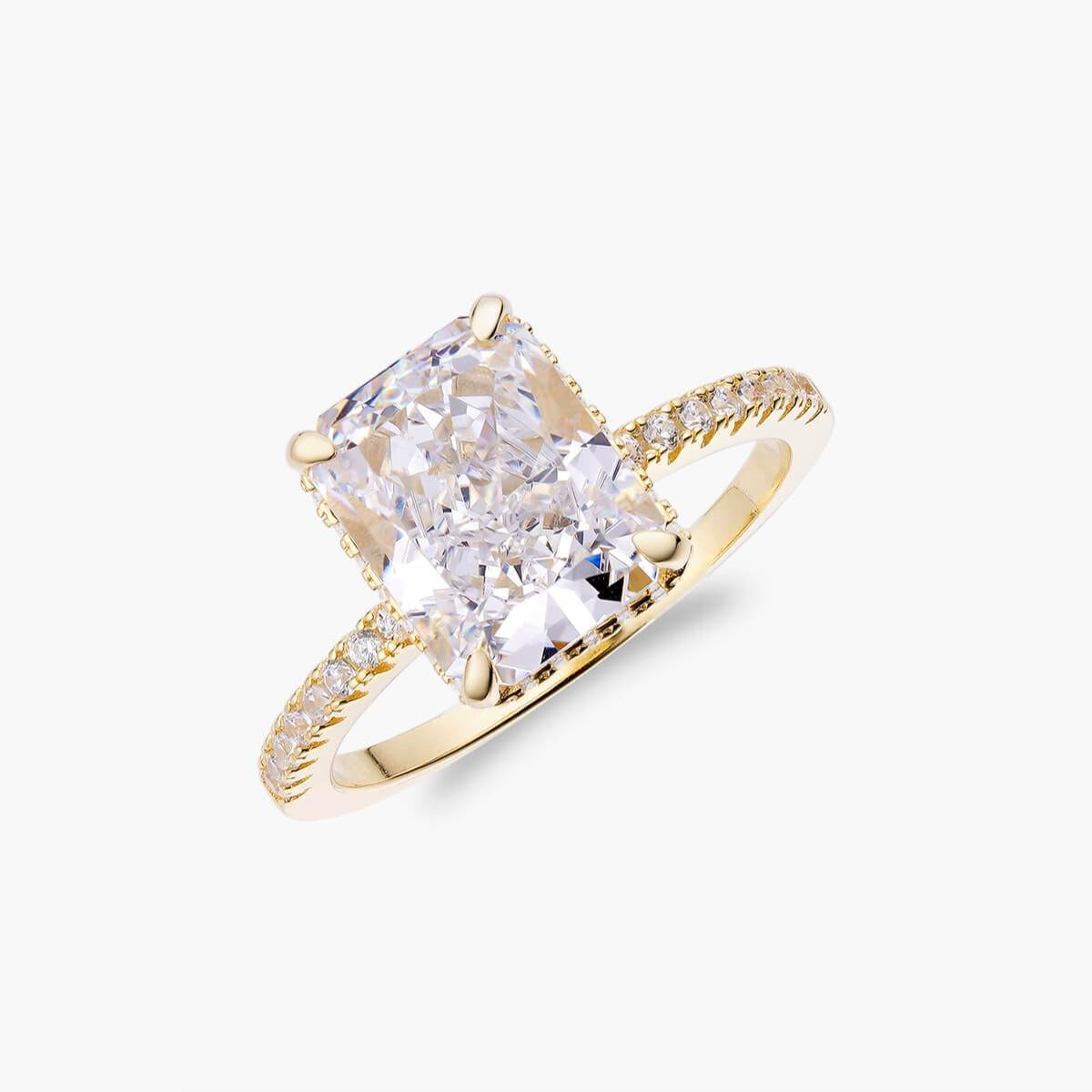 CRUSHED ICE RADIANT CUT RING