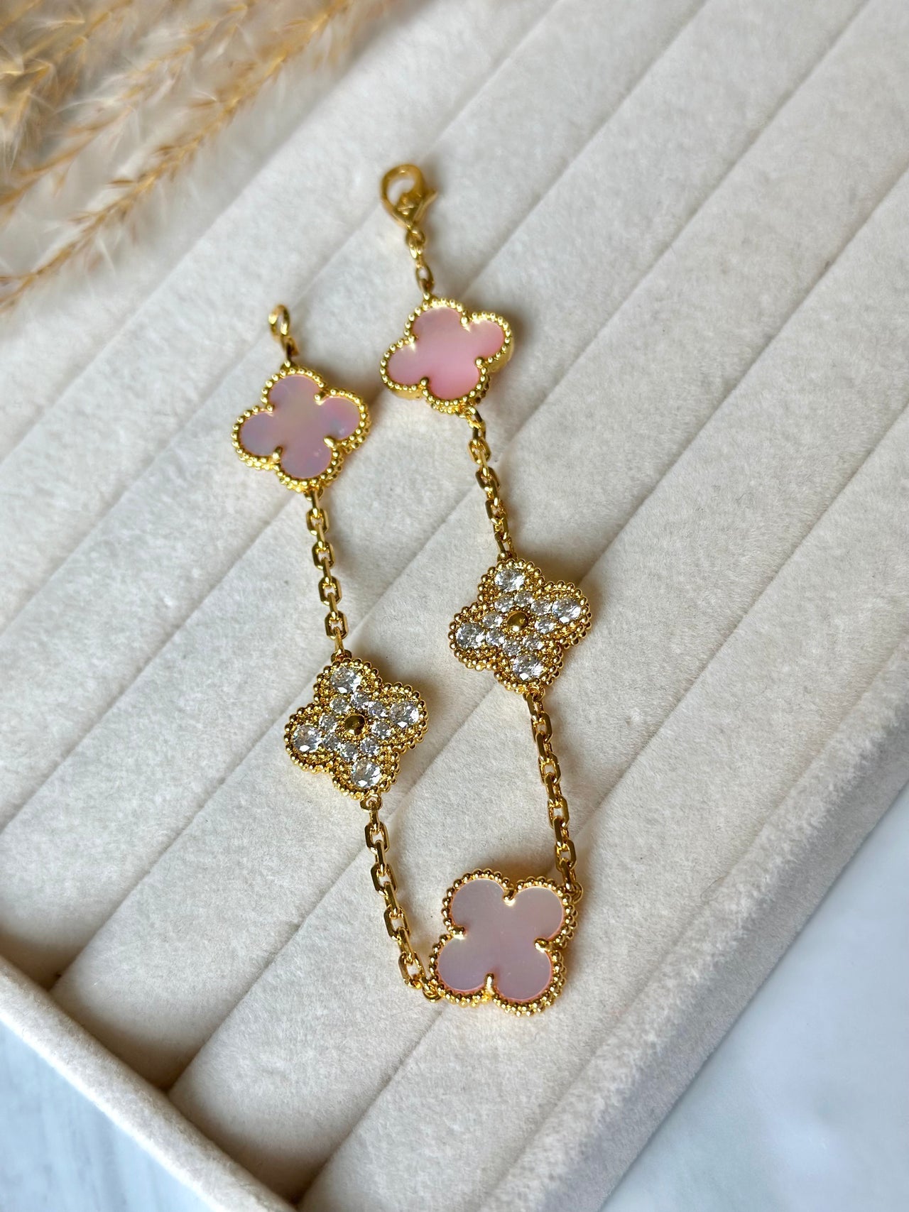 Clover Glow Bracelet